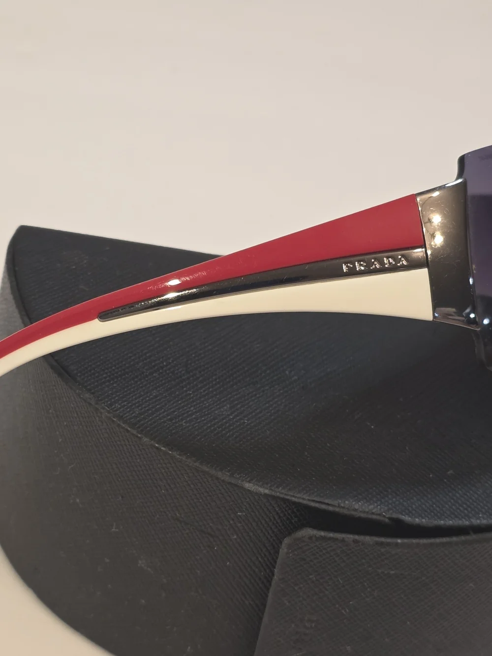 Rare Vintage Y2K PRADA Sport Shield Sunglasses 🏎️ SPR54G Red/White